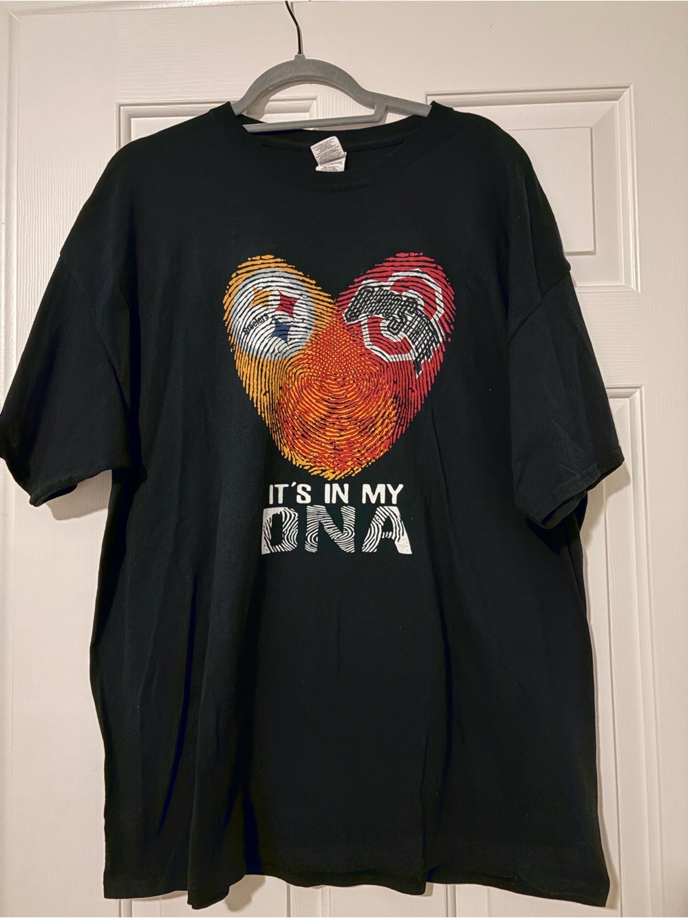 Black Short-Sleeve Men's Graphic Tee β 'It's In My DNA' Heart Design